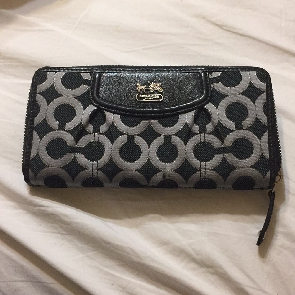 Coach accordion wallet